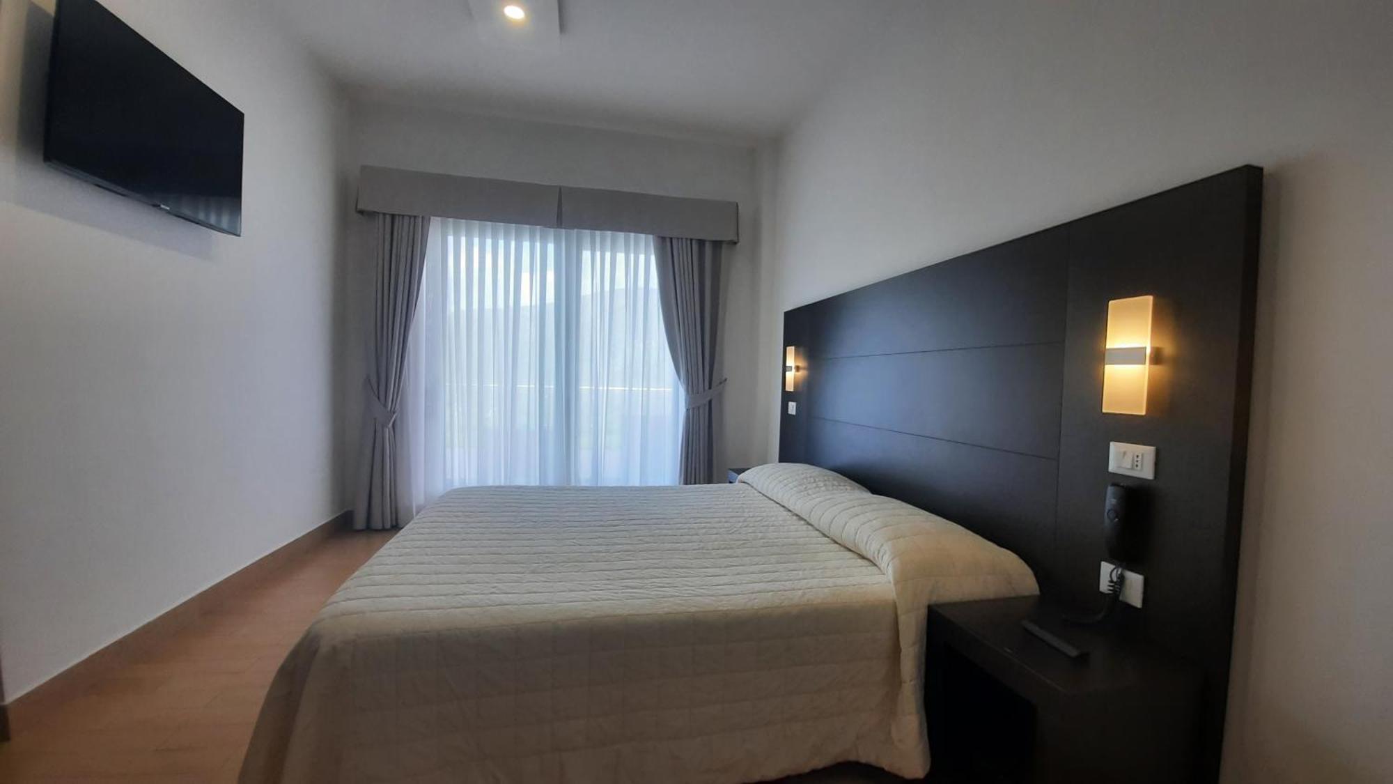 Moresco Park Hotel Sperlonga Luaran gambar