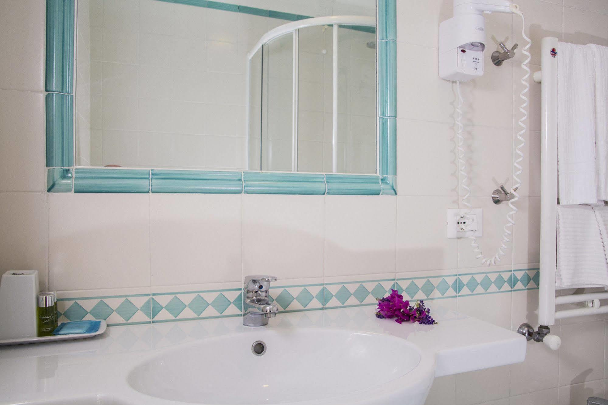 Moresco Park Hotel Sperlonga Luaran gambar