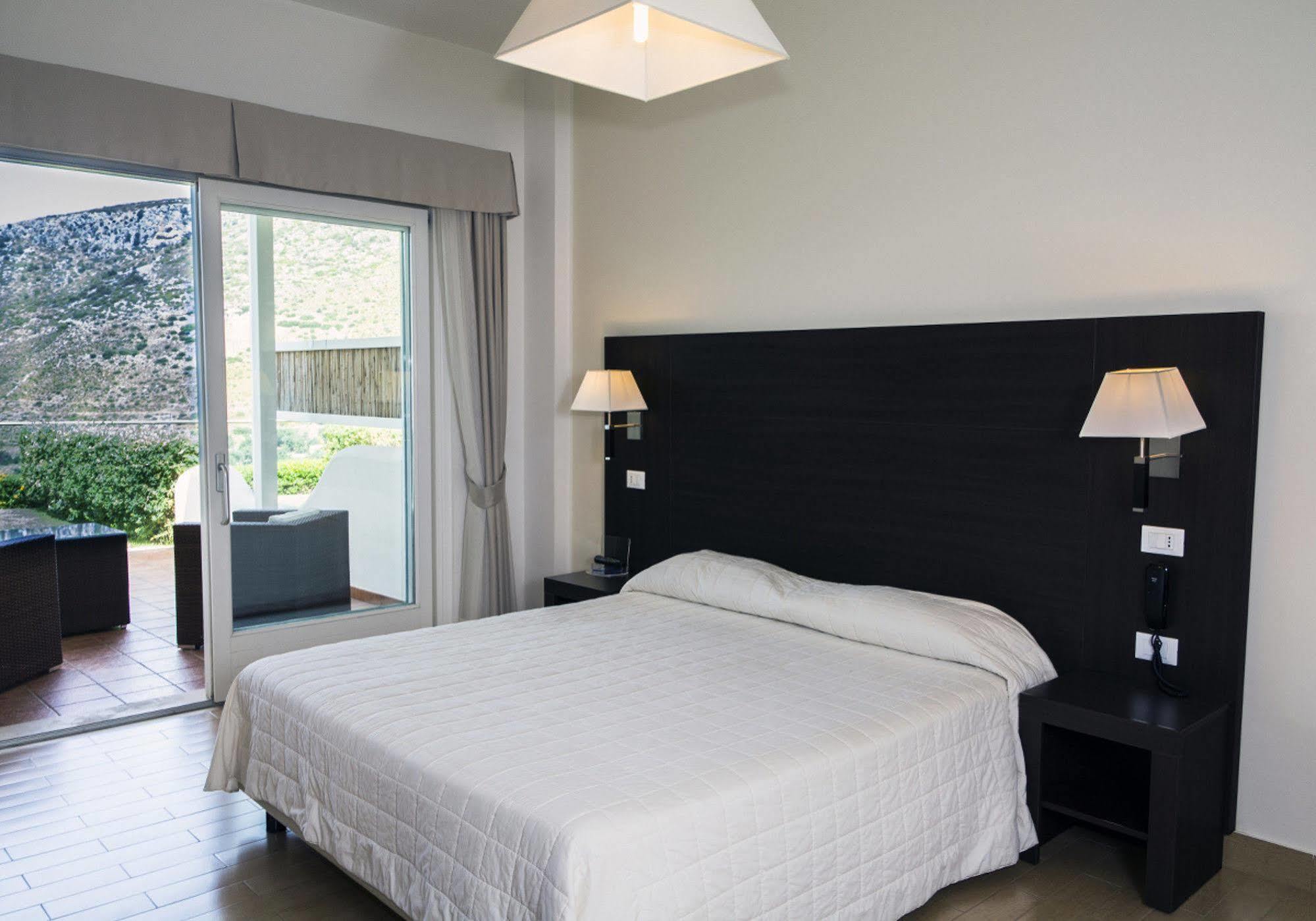 Moresco Park Hotel Sperlonga Luaran gambar